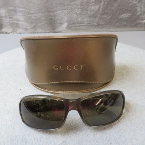 Authentic Gucci Sunglasses / Case #13 CC - Picture 8 of 8